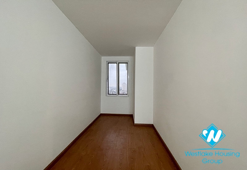 Fully furnished 3 bedroom apartment for rent on high floor, large balcony with a lot of facilities around the area